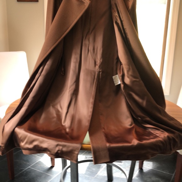 Vintage Louis Feraud coat - Picture 7 of 9